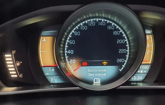 Volvo V40 Speedometer (instrument cluster) 31376803 36002121 0035219