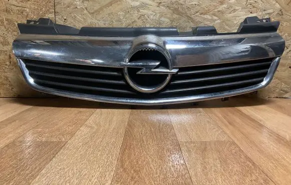 Opel Zafira B Front grill 13157590 321228108