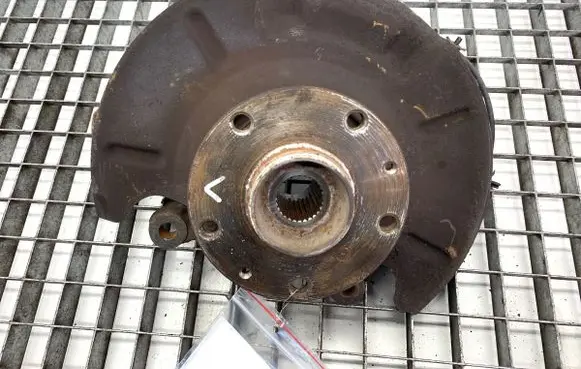 Suzuki SX4 Front wheel hub spindle knuckle