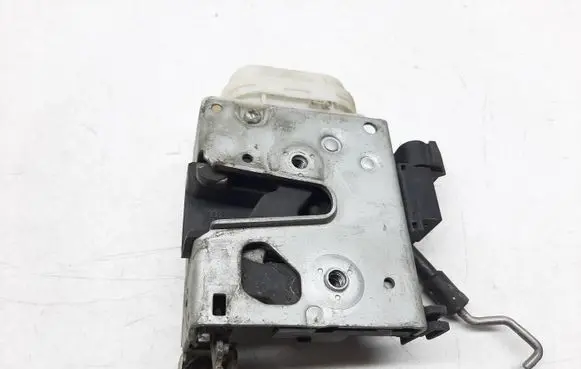Audi A3 S3 8L Front door lock 8L1837016A