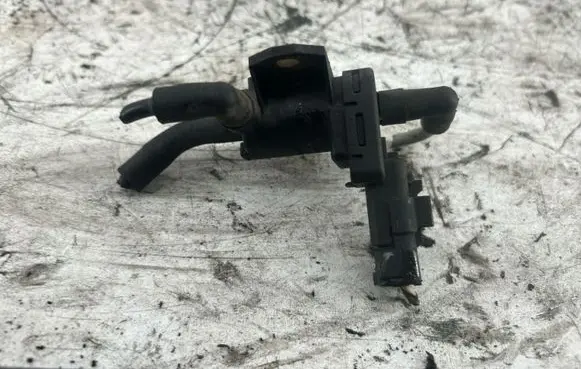 Ford Focus Turbo solenoid valve 9688124580
