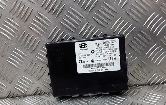 Hyundai i40 Engine control unit/module 954003z426