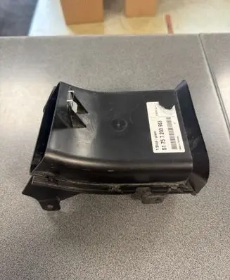 BMW 5 E60 E61 Air intake duct part 7203963 51757203963