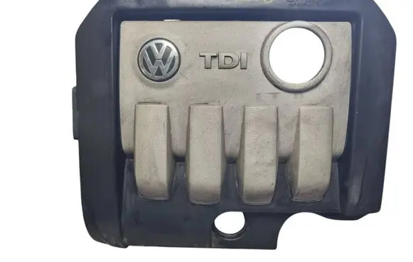 Volkswagen Golf V Engine cover (trim) 03G103925AN 03G103925AJ