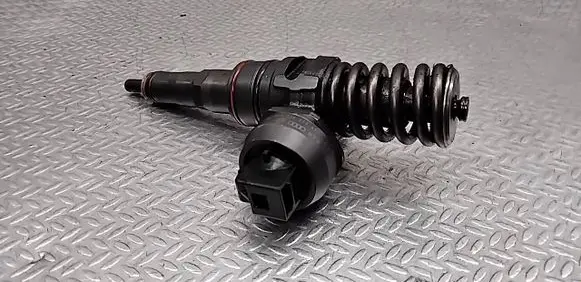 Volkswagen Sharan Fuel injector 038130073AK