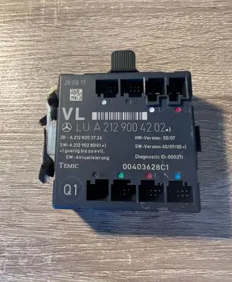 Mercedes-Benz C W204 Door control unit/module 2129004202