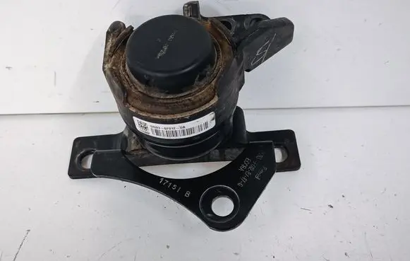 Ford Fusion II Engine mount bracket DG936F012GB