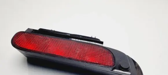 Peugeot Partner Third/center stoplight 7R02569