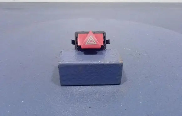 Audi A4 S4 B6 8E 8H Hazard light switch 114257