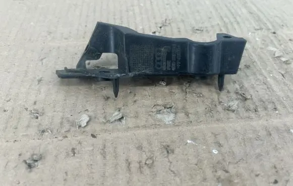 Audi A4 S4 B8 8K Front bumper mounting bracket 8K0807284