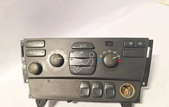 Volvo S60 Climate control unit 8697140