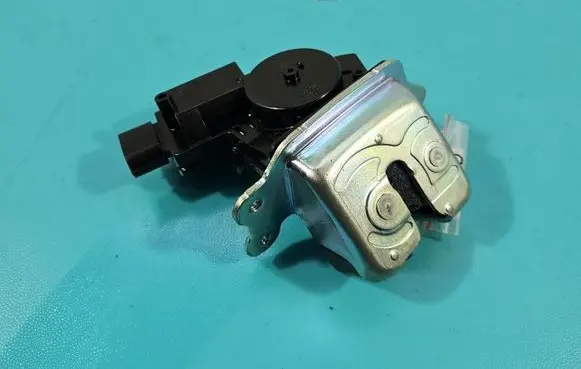 Toyota C-HR I Tailgate/trunk/boot lock/catch/latch IMPRK1590824