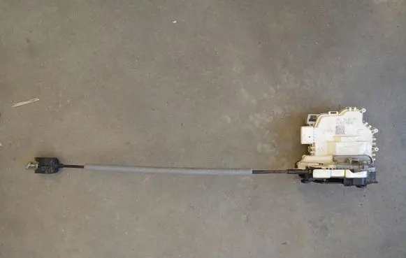 Audi A3 S3 8V Front door lock 8X2837015