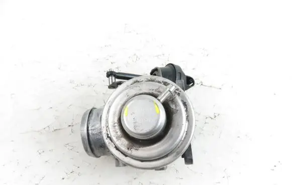 Volkswagen Polo IV 9N3 EGR valve 045131501C
