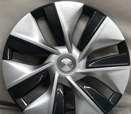 Tesla Model Y R17 wheel hub/cap/trim 104423500B