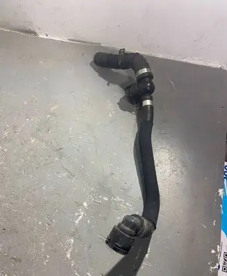 Mercedes-Benz E W213 Engine coolant pipe/hose A2135010882