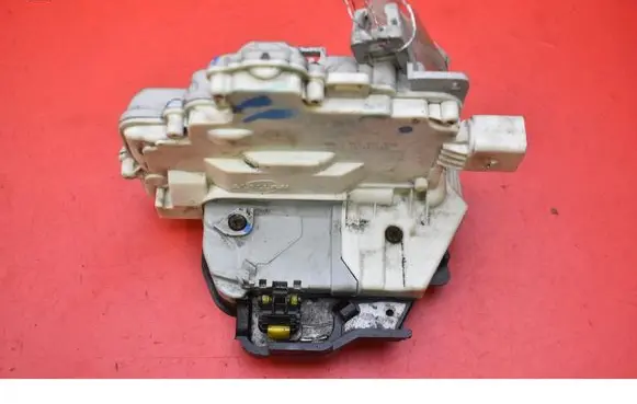 Audi A3 S3 A3 Sportback 8P Front door lock 4F0837016