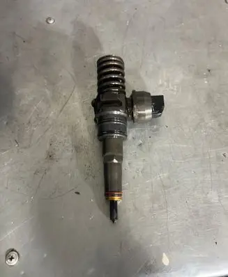 Audi A3 S3 8L Fuel injector 038130073AG