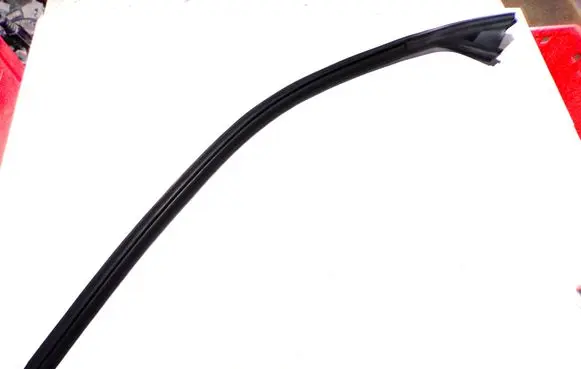 Volkswagen Scirocco Front door glass trim molding 1K8867338