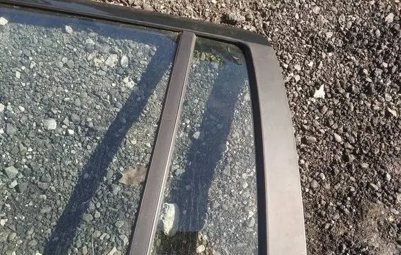 Opel Zafira A Rear vent window glass AS2