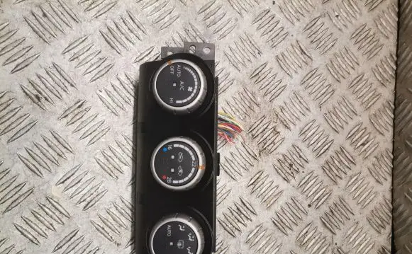 Nissan X-Trail T31 Climate control unit