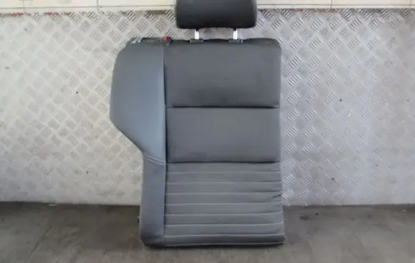 Volvo V50 Second row seats 