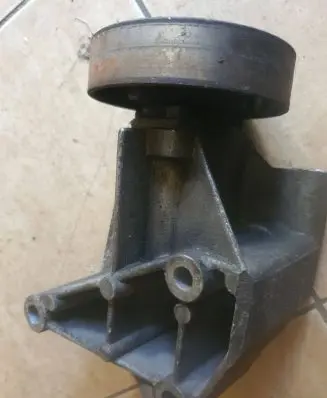 Audi 100 S4 C4 Water pump pulley 054119145