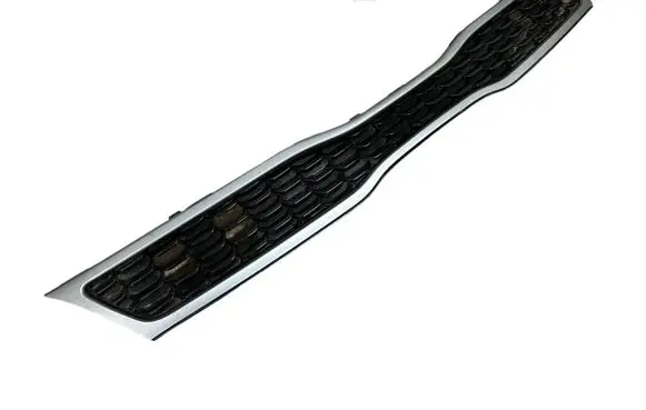 Front bumper upper radiator grill