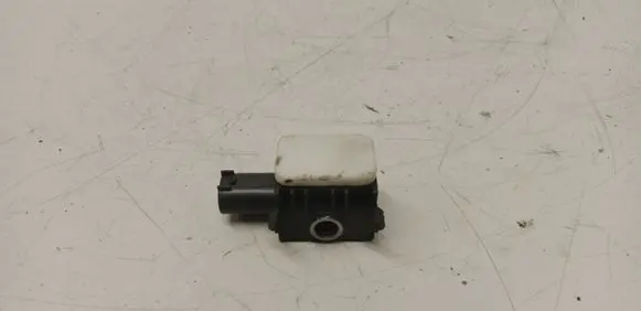 Mercedes-Benz ML W164 Airbag deployment crash/impact sensor 0038202826 041105 131402078