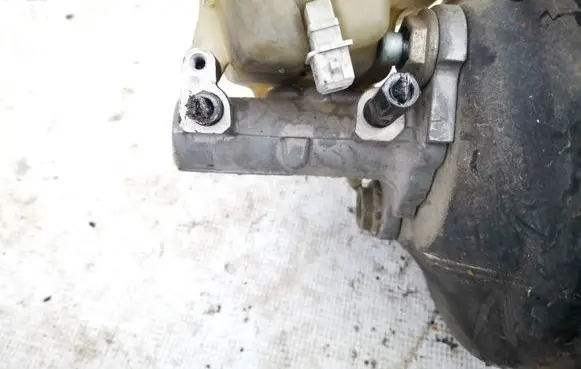 Audi A6 S6 C5 4B Master brake cylinder