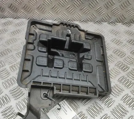 Hyundai Kona I Battery box tray 37150K4000