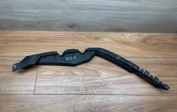 Skoda Octavia Mk2 (1Z) Front bumper mounting bracket 1Z0807184 001011393160010