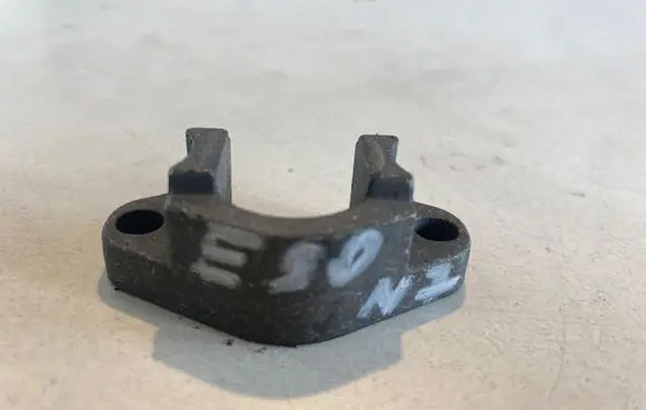 BMW 3 E90 E91 Fuel Injector clamp holder