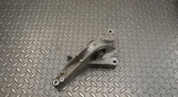 Tesla Model Y Engine mount bracket 109075400B