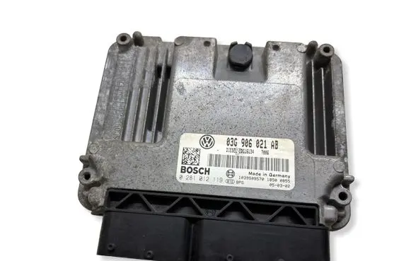 Volkswagen PASSAT B6 Engine control unit/module 03G906021AB