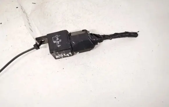 BMW 3 E46 Other relay nv742cz40a nv74-2c-z40a