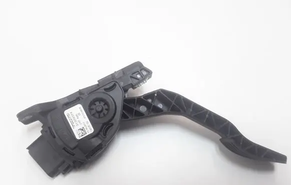 Volvo XC60 Accelerator throttle pedal 31329374