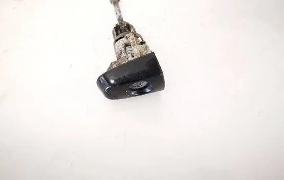 Toyota Avensis T250 Front door lock (next to the handle)