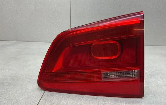 Volkswagen Touran II Tailgate rear/tail lights 1T0945094A