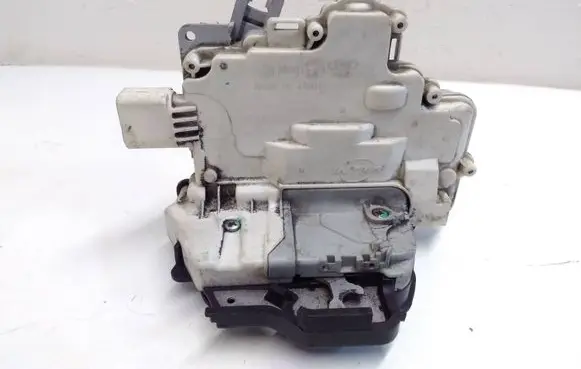 Audi A6 S6 C6 4F Front door lock 4F2837015