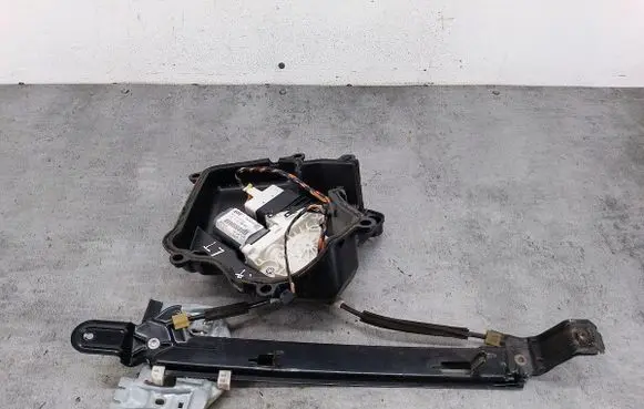 Seat Leon (1M) Rear door window regulator with motor