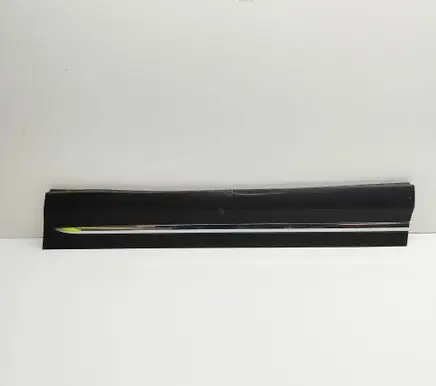 Mercedes-Benz GLA H247 Front door trim (molding) A2477208000