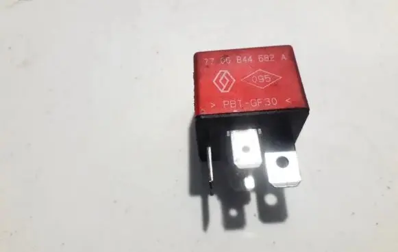 Renault Espace III Other relay 7700844682A 12V60A03540