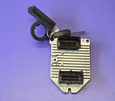 Opel Omega B2 Engine ECU kit and lock set 24426542 5WK9158 S0100311