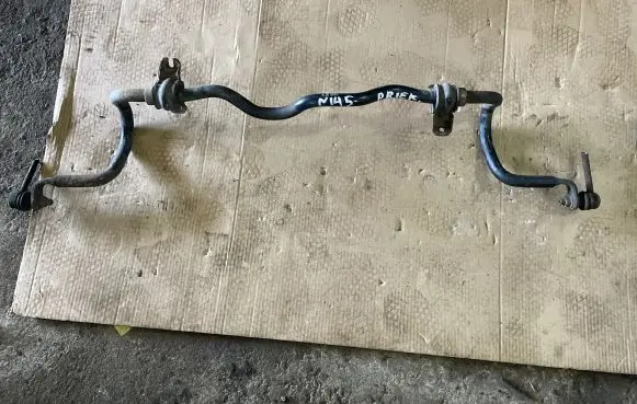 Nissan Juke I F15 Front anti-roll bar/sway bar