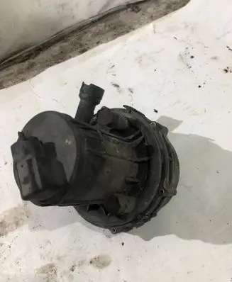 BMW 5 E39 Intake resonator 1433959 72216628 00T262