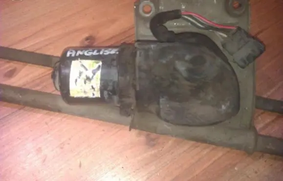 Peugeot 406 Wiper motor