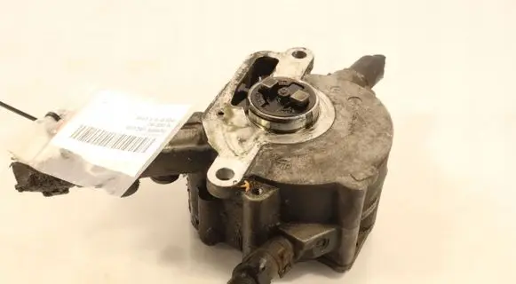 Volkswagen Polo IV 9N3 Vacuum pump 038145209