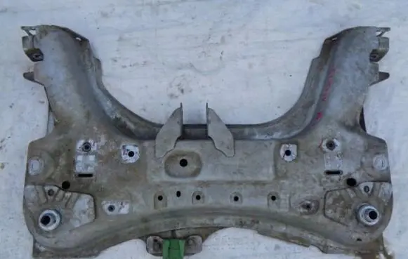 Renault Clio IV Front axle beam 