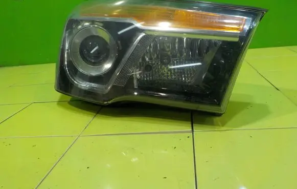 SsangYong Rodius Headlight/headlamp 8310221600 PRAWY